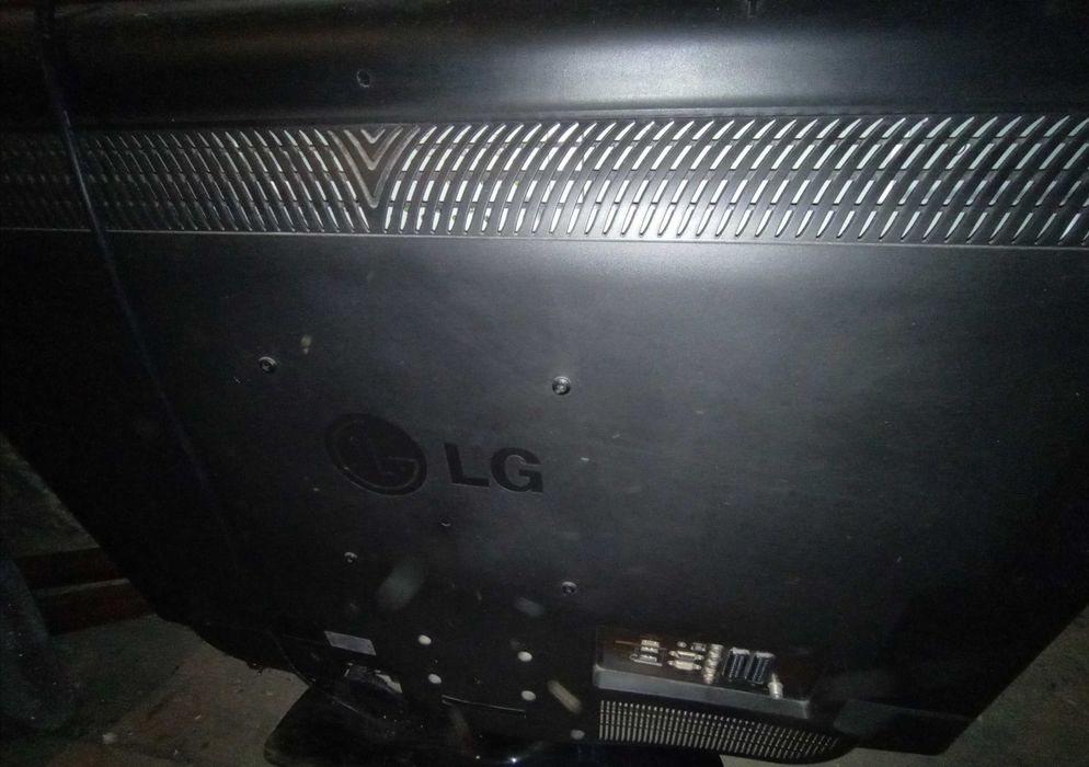 Telewizor LG 42 całe uszkodzony brak zasilania