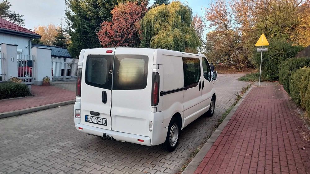 Renault Trafic 1.9 dci Hak 6-osobowy Brygadówka