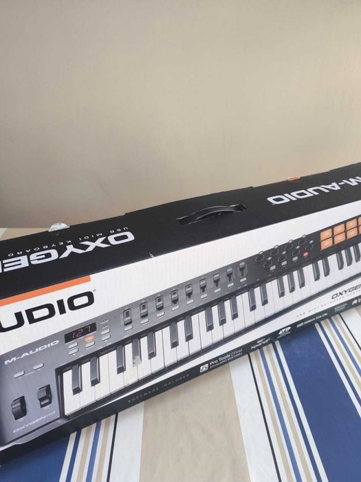 Teclado MIDI M-Audio Oxygen 49 – Como Novo – Totalmente Funcional