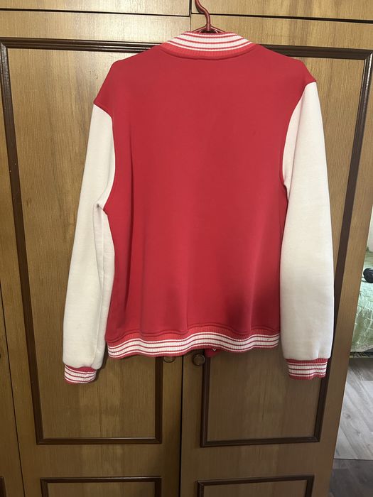 бомбер розово белый