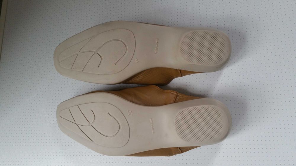 Тапочки-шлёпанцы кожаные