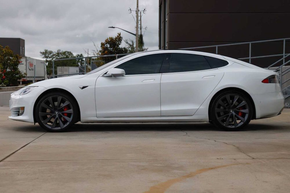 Tesla Model S 100D      2019