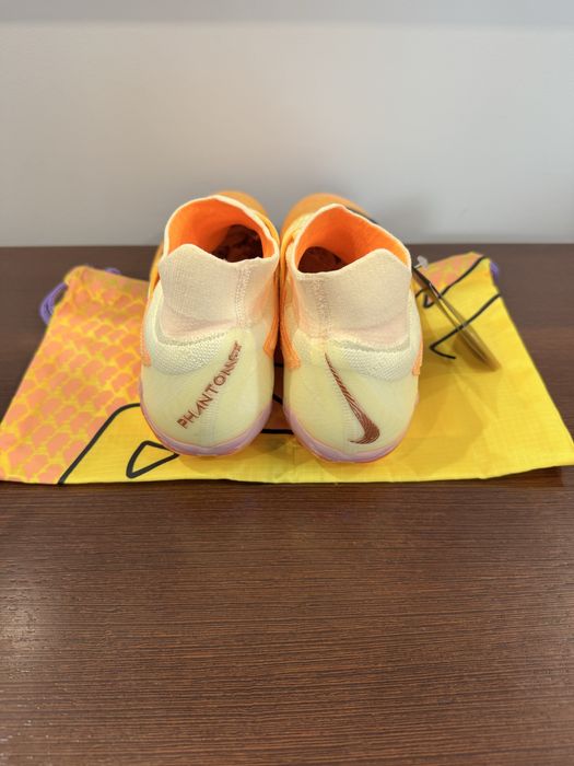 Chuteiras Nike Phantom Elite