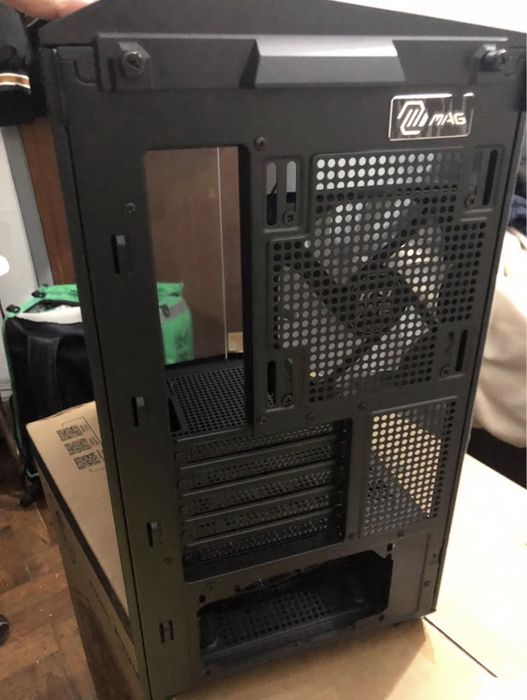 Gabinete gamer msi mag pano m100r
