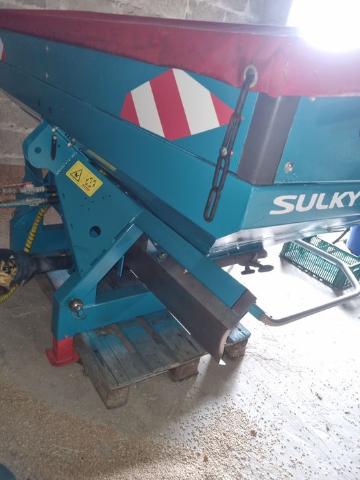 Rozsiewacz nawozu  sulky dx 20