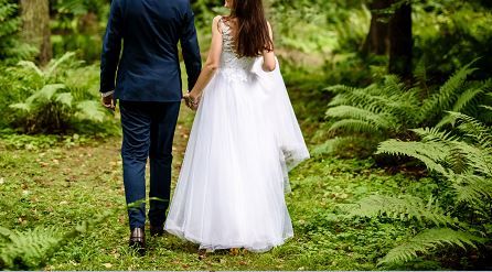 Suknia ślubna z kryształkami Swarovskiego