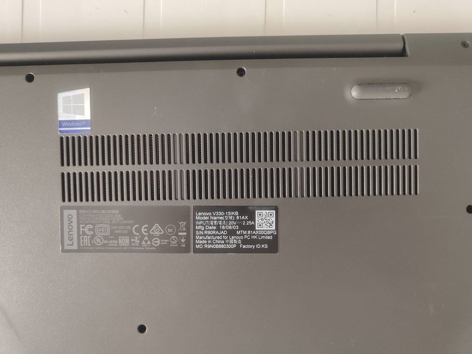 Portátil Lenovo V330-15IKB/i3-8250U/8GBRAM