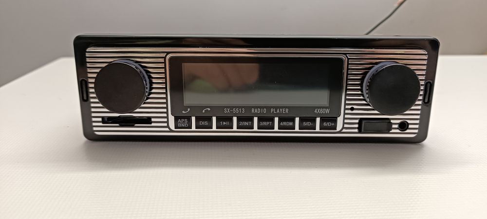 Podobizna Radia safari 5 z bluetooth