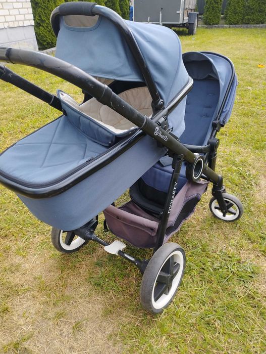 Коляска для погодок, двійні