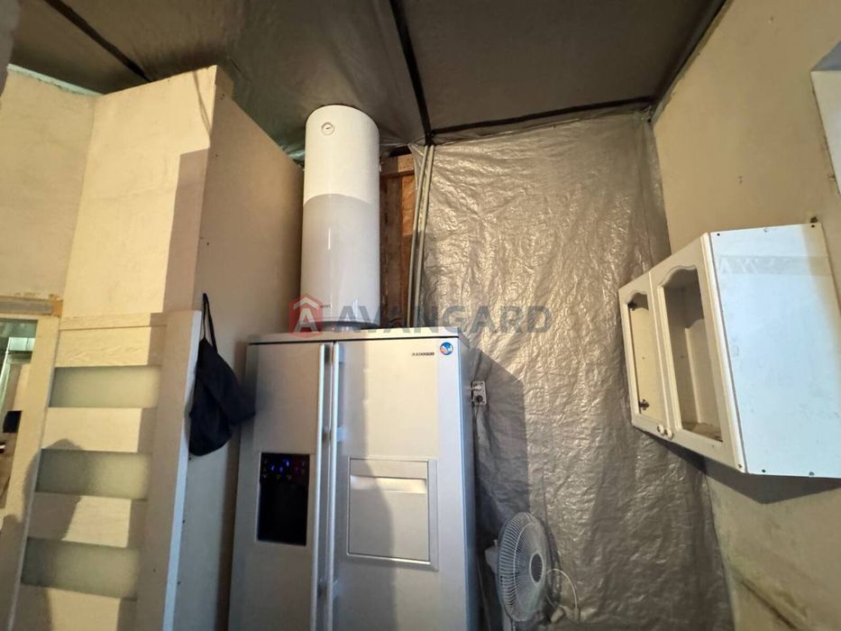 Продаж будинку в центрі під житло або комерцію