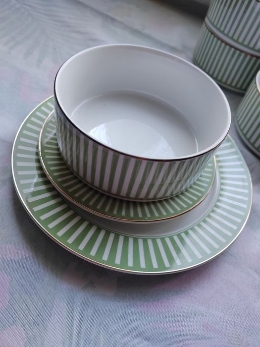 Zestaw talerze+miski zielone