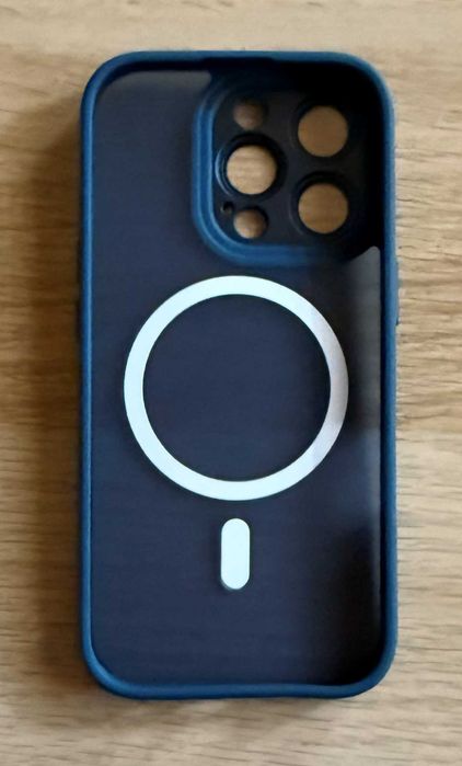 Etui iPhone 16 Pro MagSafe z osłoną aparatu półprzezroczyste navy blue