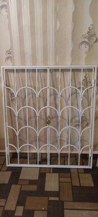 Решітка під замок