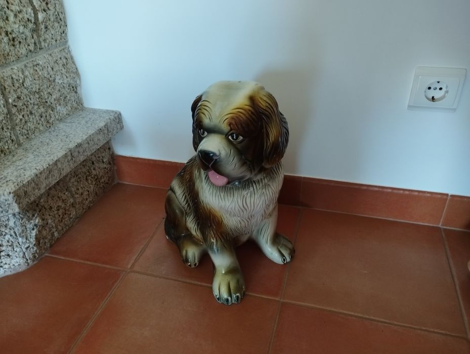 Cão de porcelana