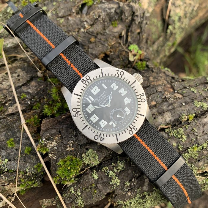 Рідкісний вінтажний годинник Fossil наручний кварцевий