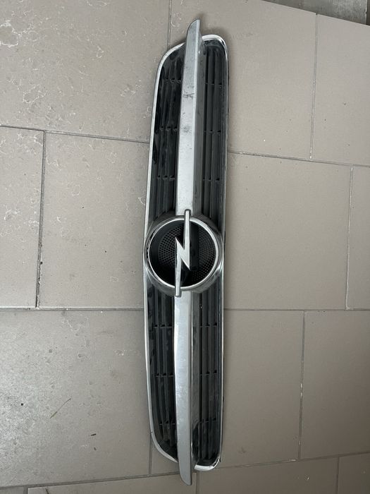 Решітка радіатора Opel, VW Golf 2, 4, Caddy