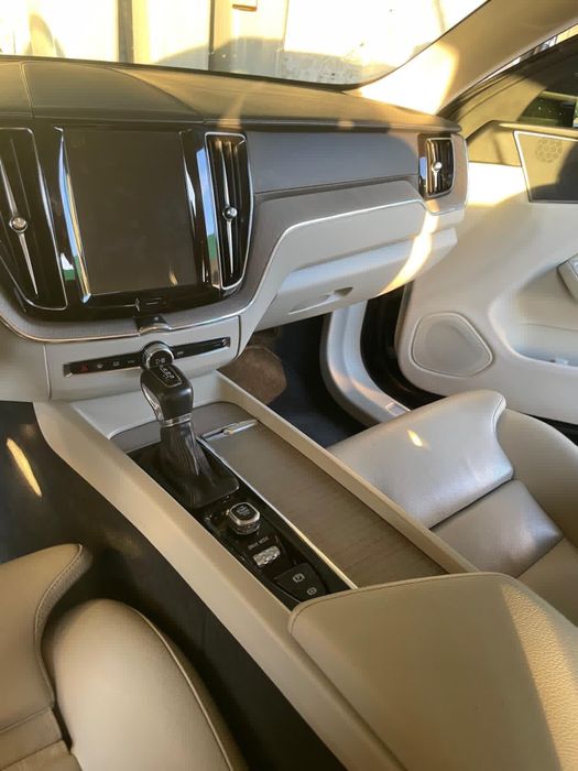 Volvo xc 60 D4R Design