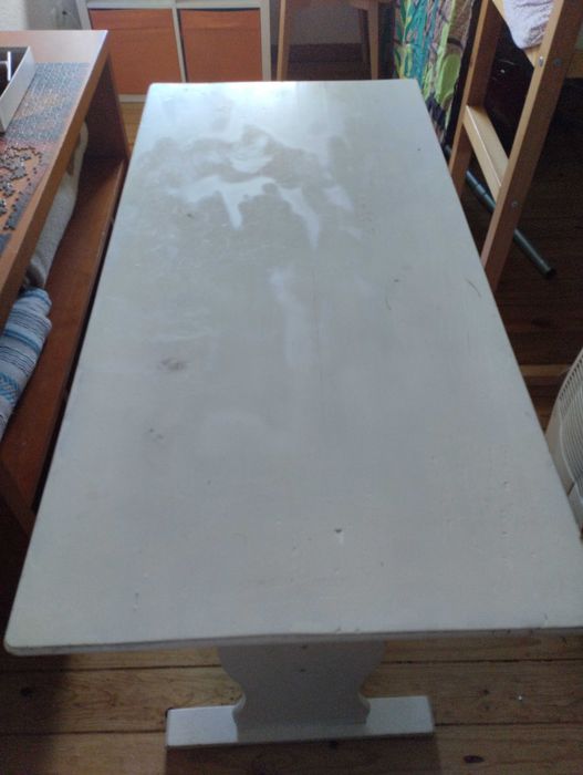 Mesa em pinho branca