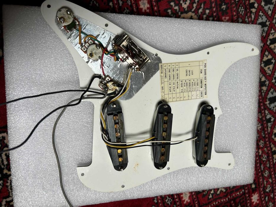 Fender Stratocaster MIM 1992 MN2 Olympic White / Early Ensenada / 3,3 kg