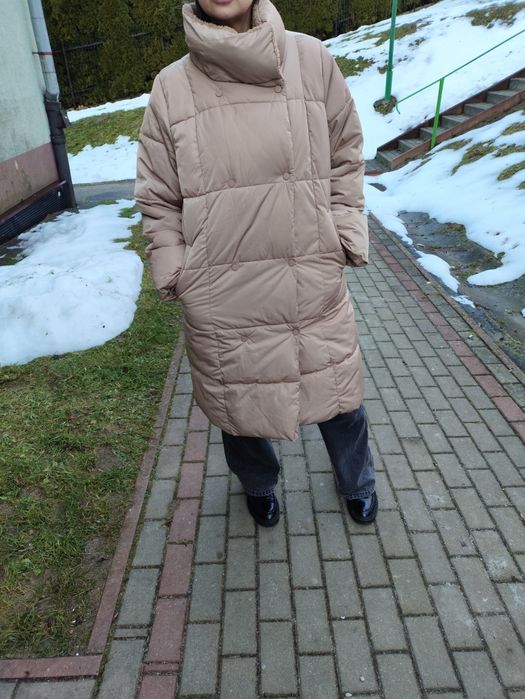 Płaszcz zimowy beżowy Reserved r.L