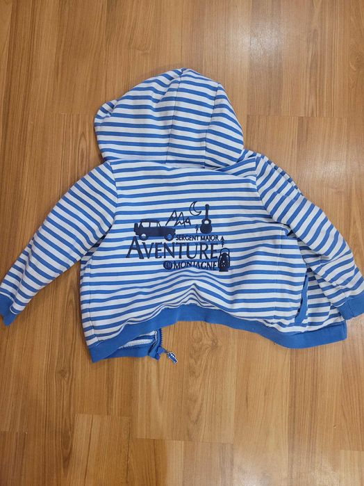 Комбінезон, тепла жилетка, куртка, тренч, реглани, джинси