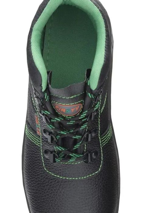 Рабочие ботинки.