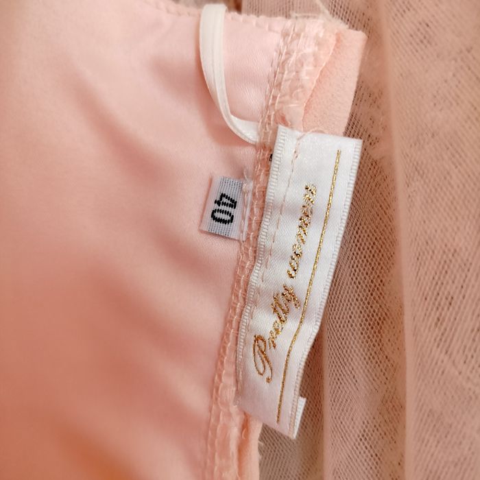 Długa, nowa, kolor pudrowy  róż.