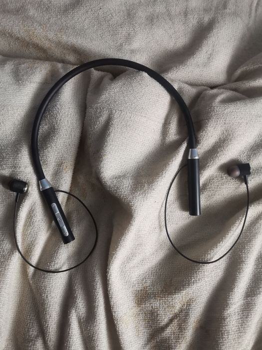 Блютуз-навушники