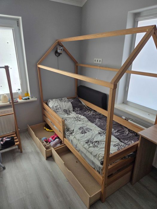 Кровать детская с матрасом и ящиками