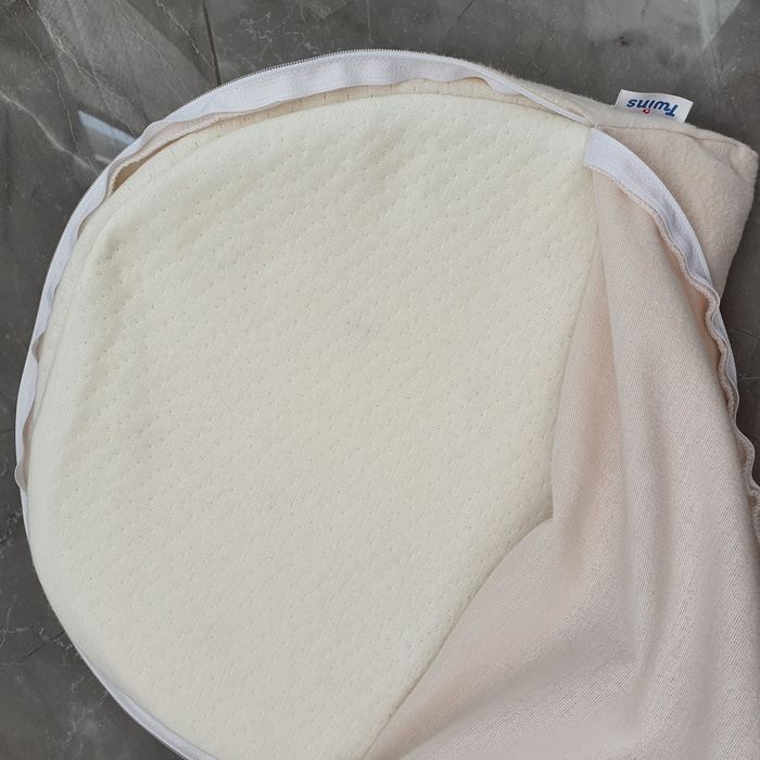 Ортопедична подушка в люльку