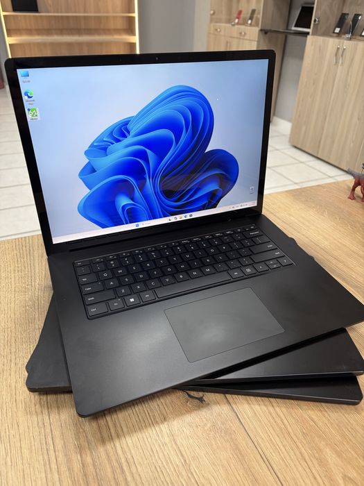 Microsoft Surface Laptop 4 15" i7/16/256 Хороший Стан Оплата Частинами