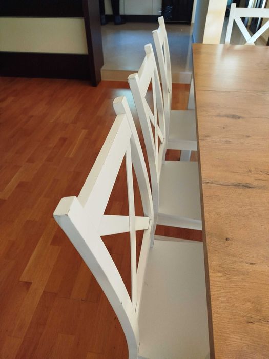 Stół do jadalni z 8 krzeslami