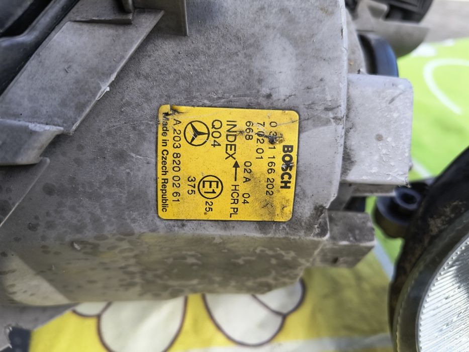 Reflektor Mercedes C Klasa w 203 EU