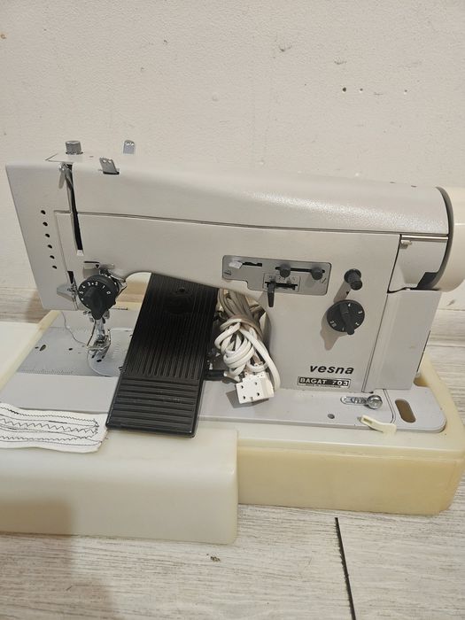 Maszyna do szycia Vesna