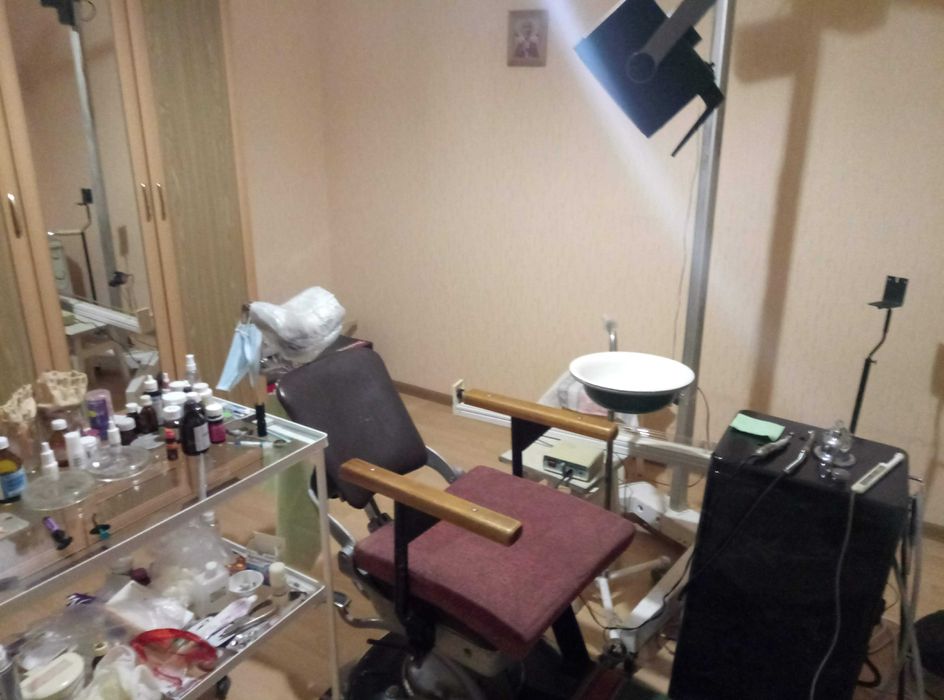 Продам стомат. установку , та крісло стомат.