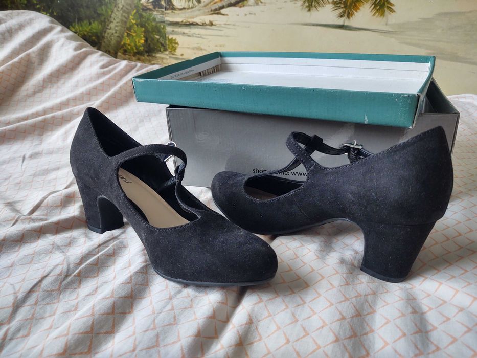 Czółenka czarne zamsz Deichmann