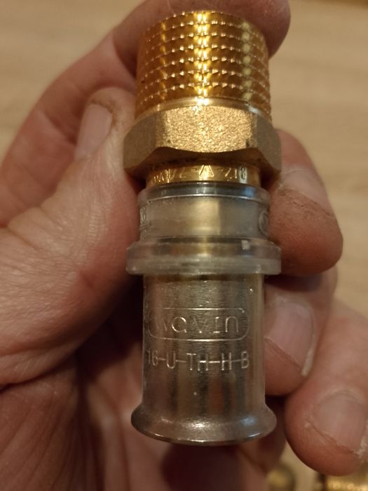 *Wyprzedaż*Zestaw kształtek hydraulicznych.