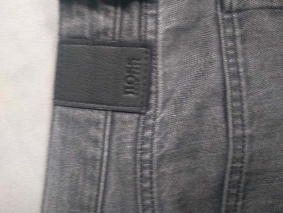 Sprzedam dżinsy Hugo Boss