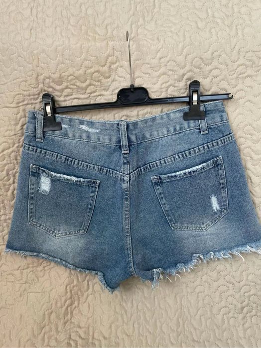 Продам одяг б/у в хорошому стані