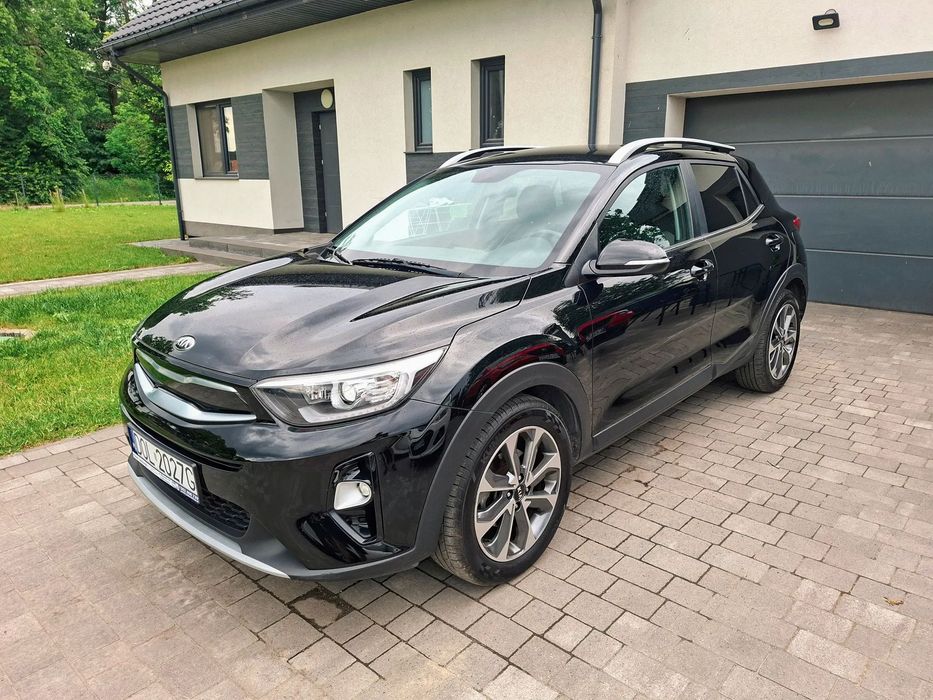Kia Stonic zadbany nowe opony akumulator oryginalny lakier kamera navi