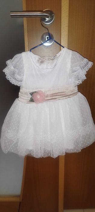 Vestidos de bebé menina novos