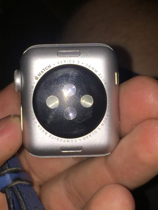 Продам apple watch series 3 38mm gps