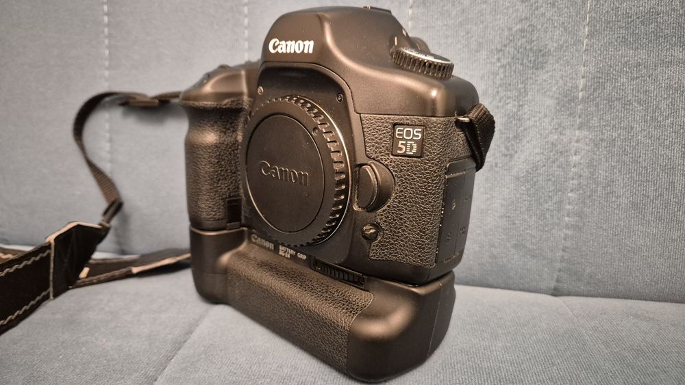 Canon 5D classic z gripem