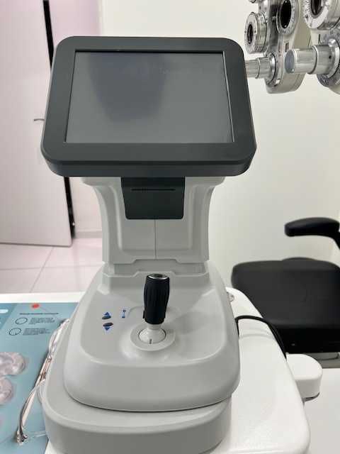 Automatyczny refraktometr-Keratometr z ekranem dotykowym