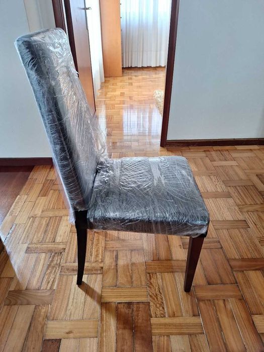 Cadeira de Pele Castanha