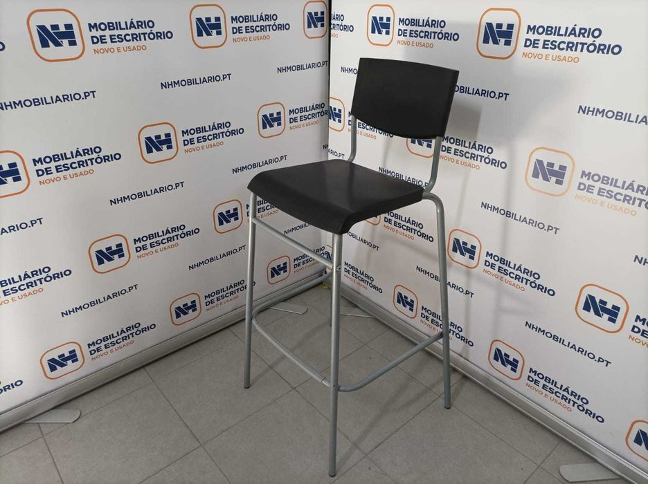 Mesas e cadeiras altas p/ entrada, bar e/ou copa