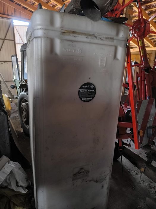 Sprzedam piec olejowy widoczny na zdjęciach