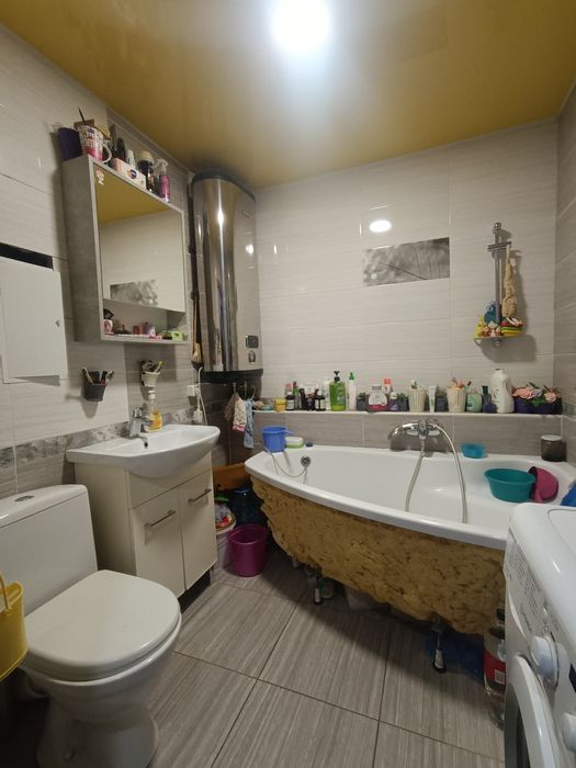 Продам 2к квартиру центр Кирова Поля  Ильича Орлыка Стромцова