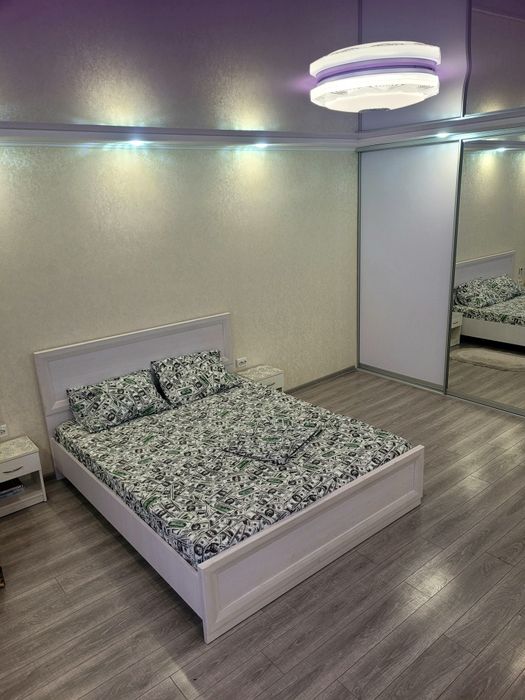 Квартира-студия ЛЮКС в ЦЕНТРЕ  города посуточно