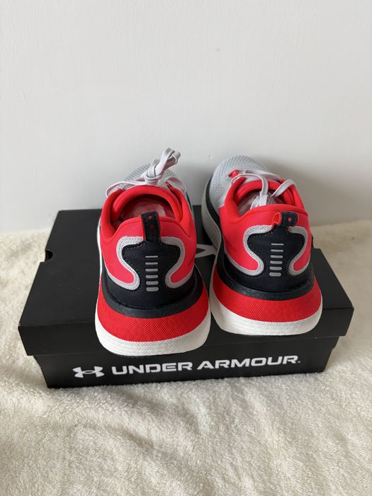 Under Armour Charged Assert r. 43 – buty sportowe do biegania